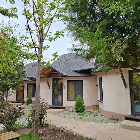Happy Nomads Yurts & Hostel Karakol Dış mekan fotoğraf