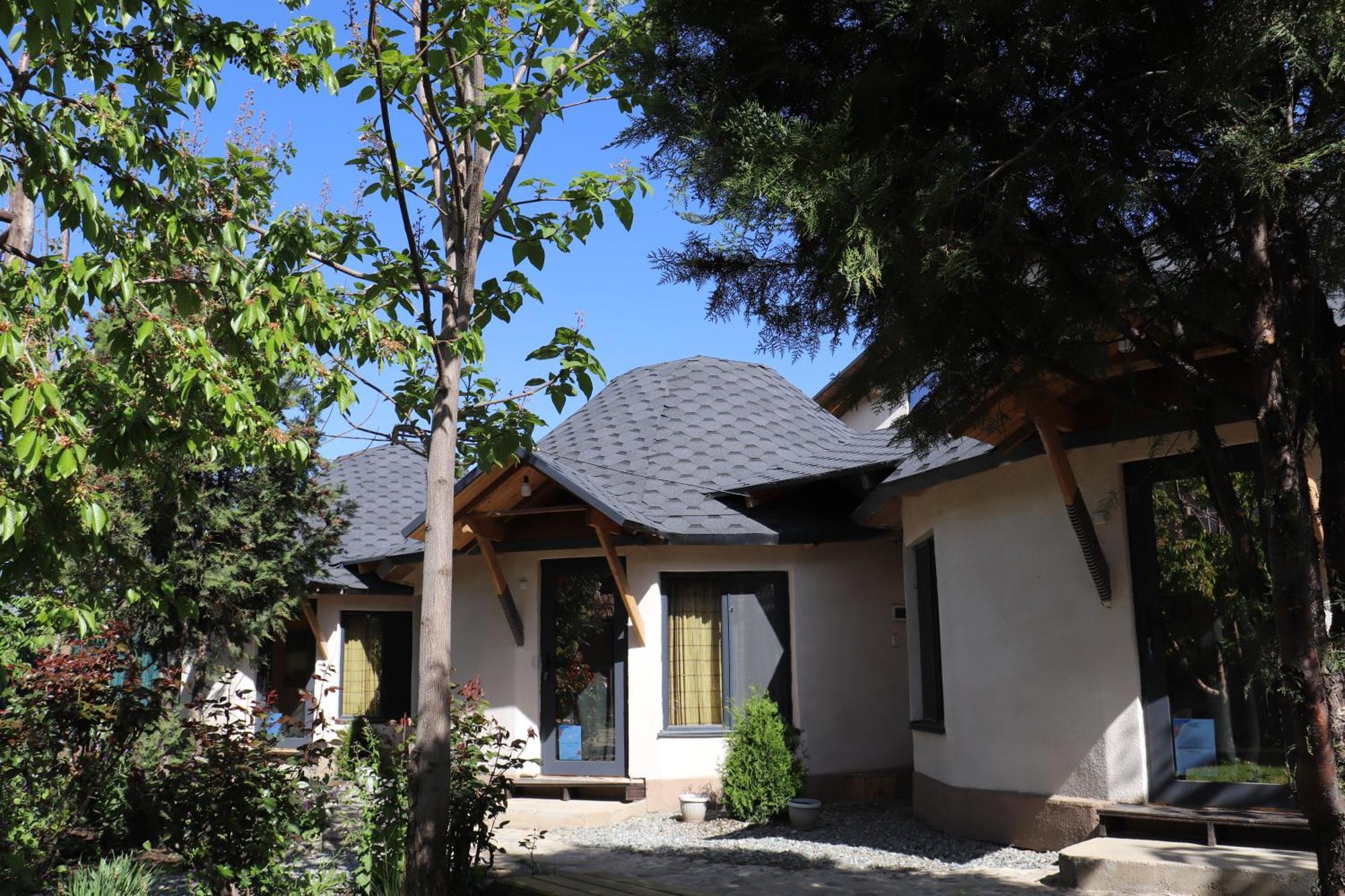 Happy Nomads Yurts & Hostel Karakol Dış mekan fotoğraf